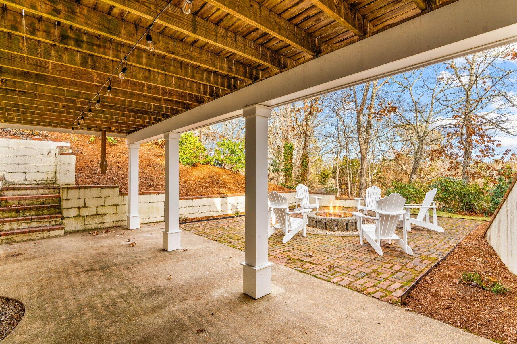 21 Fiddler Crab Lane Mashpee MA 02649