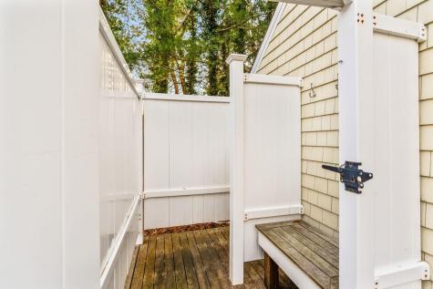 21 Fiddler Crab Lane Mashpee MA 02649