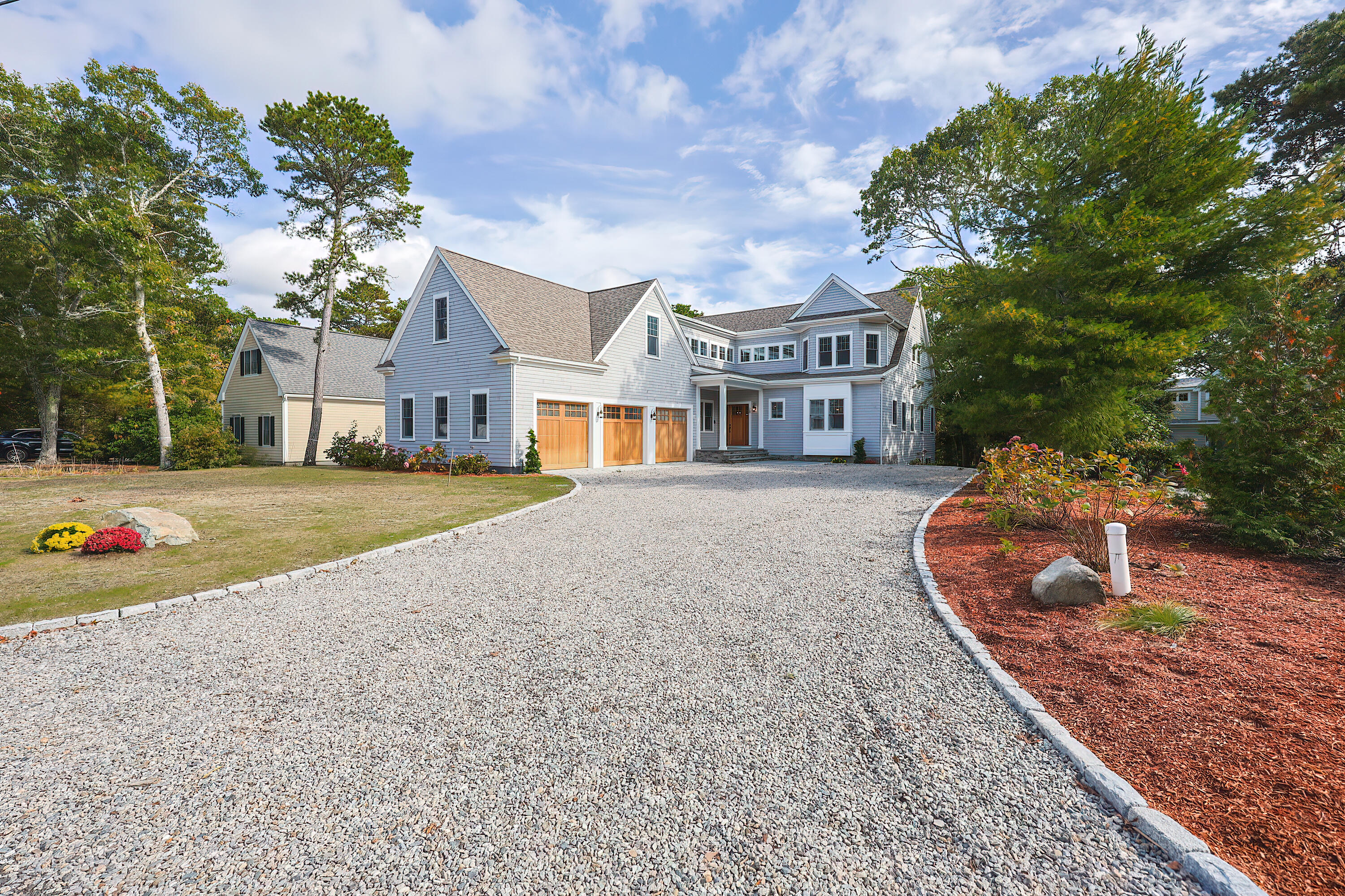 28 Quaker Run Road Mashpee MA 02649