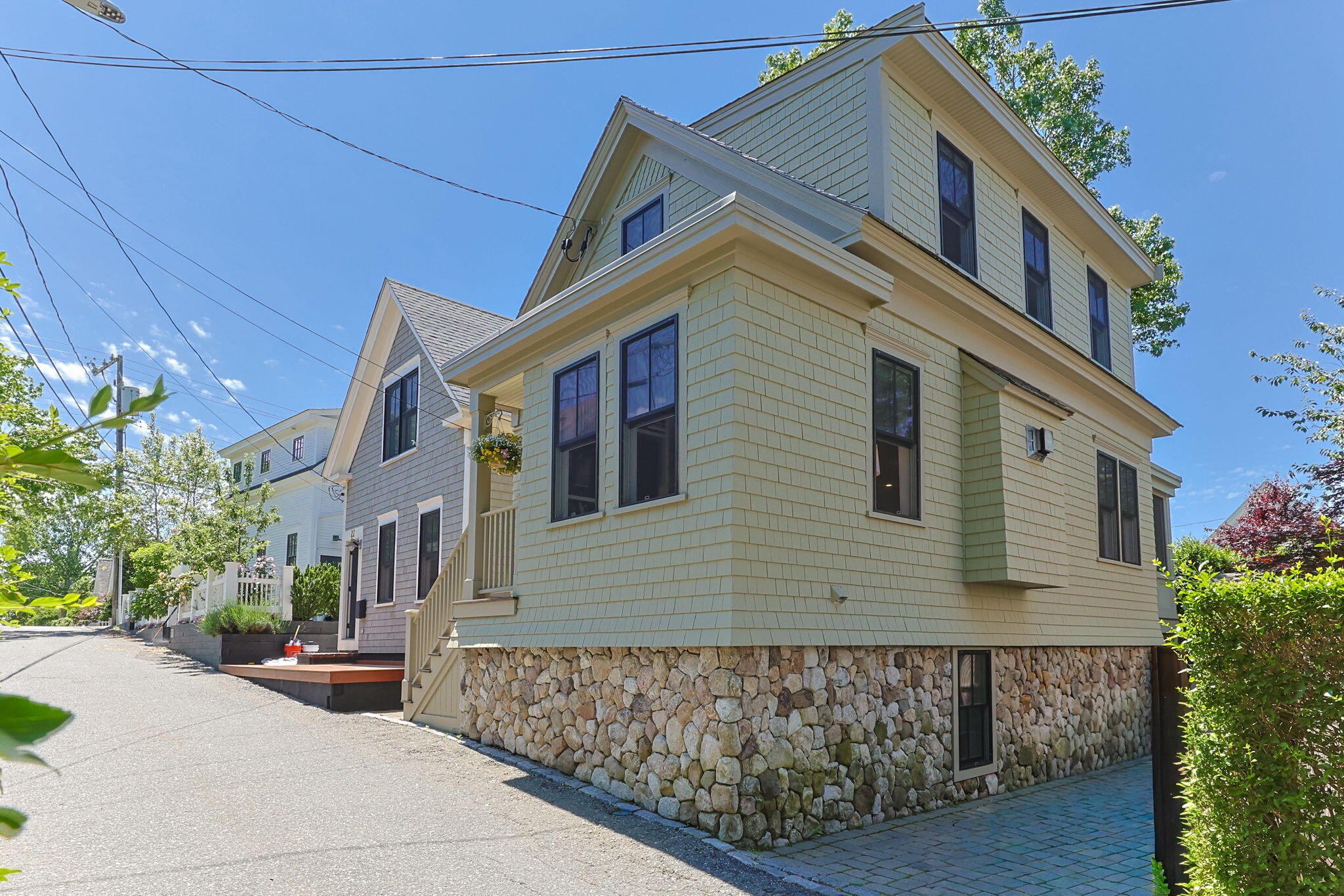 24 Cottage Street Provincetown MA 02657