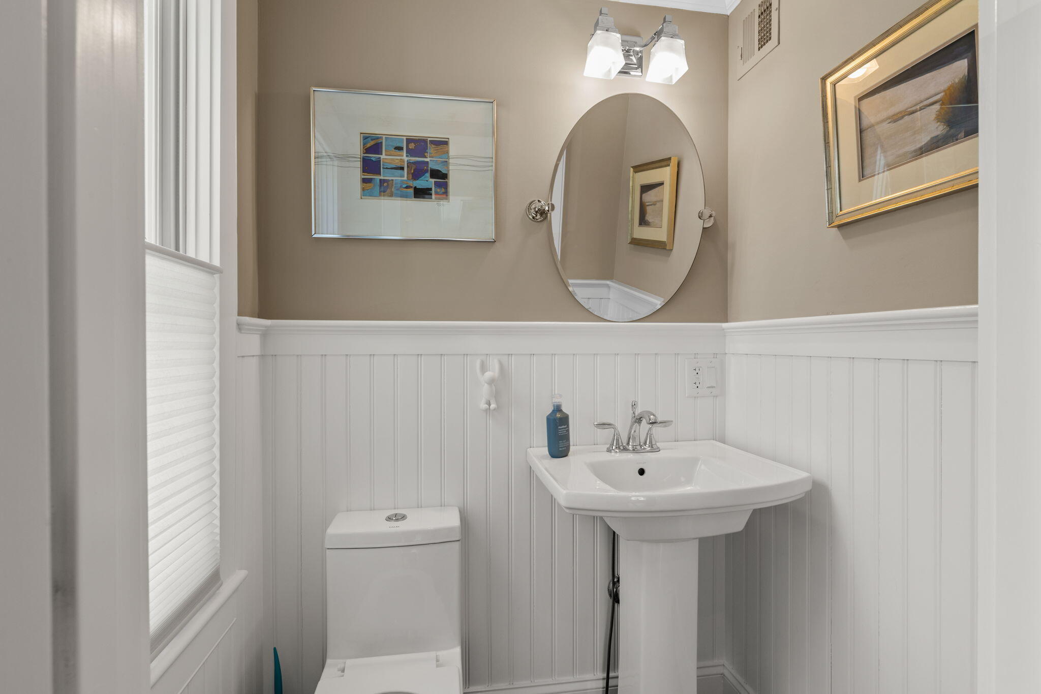 24 Cottage Street Provincetown MA 02657