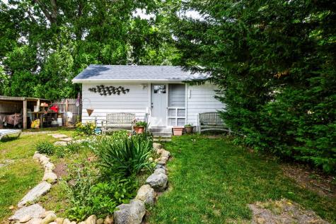 5 Hamlin Avenue Falmouth MA 02540