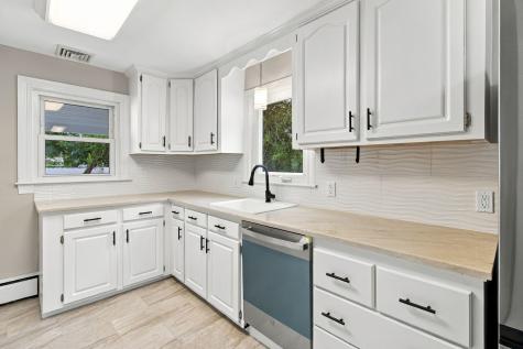 18 Murphy Road Hyannis MA 02601