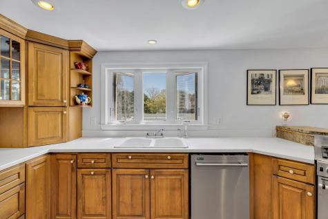 273 Bishops Terrace Barnstable MA 02601
