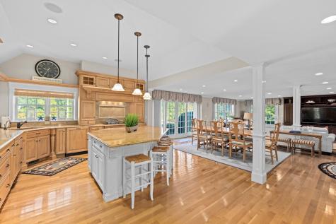 37 Five Gate Lane Falmouth MA 02540