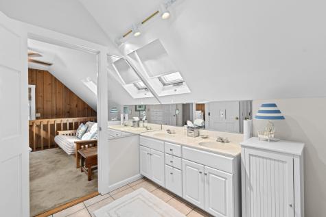 37 Five Gate Lane Falmouth MA 02540