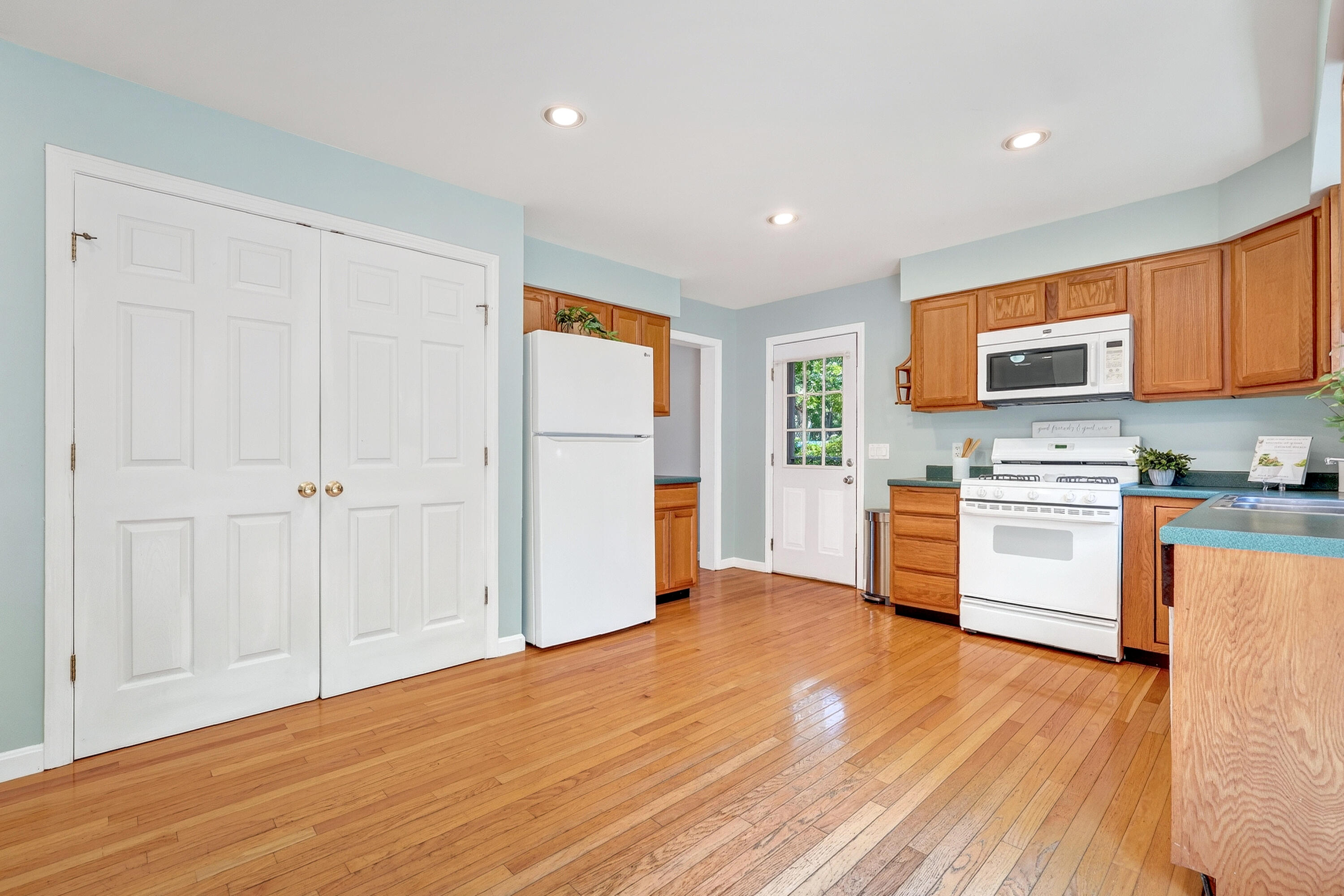 88 Waterfield Road Osterville MA 02655