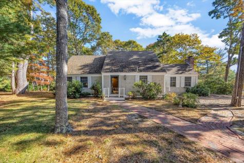 35 Marway Mashpee MA 02649