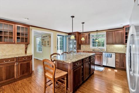 35 Marway Mashpee MA 02649