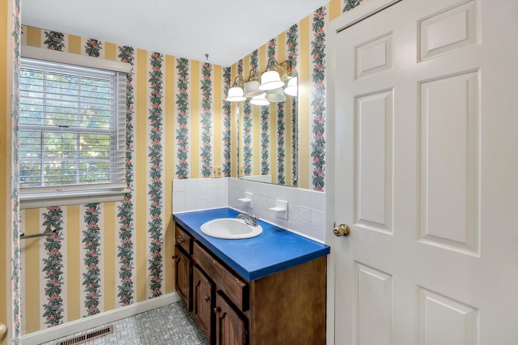 35 Marway Mashpee MA 02649