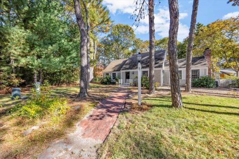 35 Marway Mashpee MA 02649
