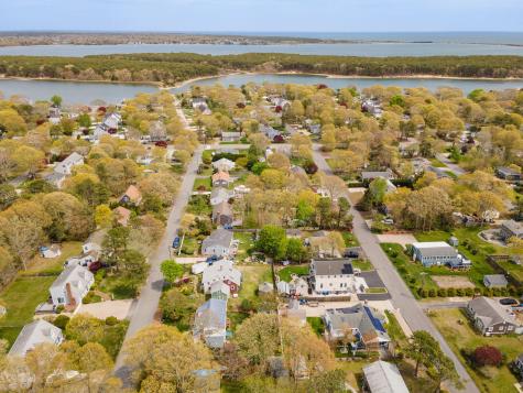 12 Winthrop Drive Falmouth MA 02536