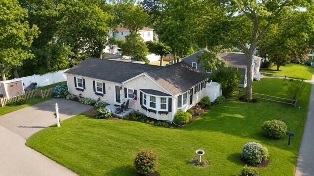 25 Clover Lane Mashpee MA 02649