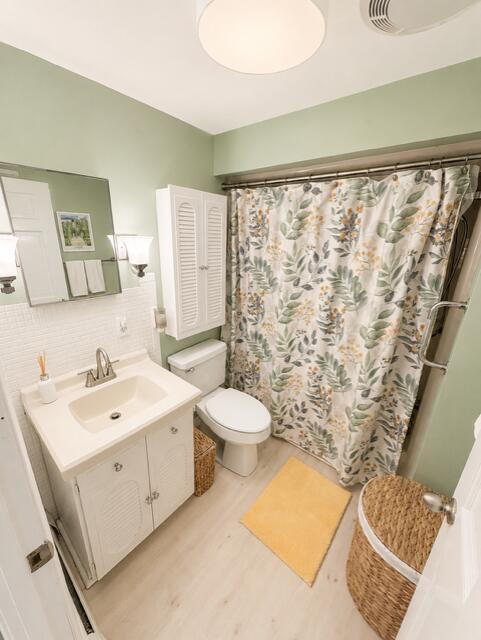 25 Clover Lane Mashpee MA 02649