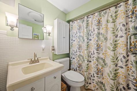 25 Clover Lane Mashpee MA 02649