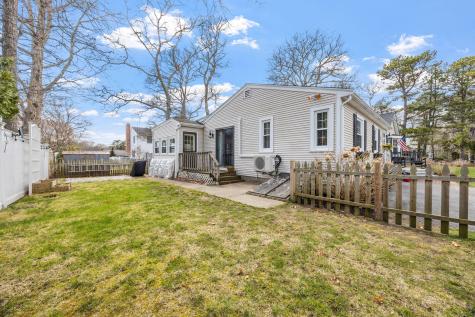 25 Clover Lane Mashpee MA 02649