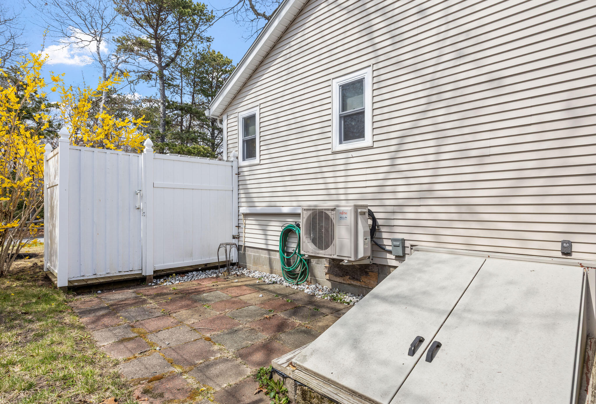 25 Clover Lane Mashpee MA 02649