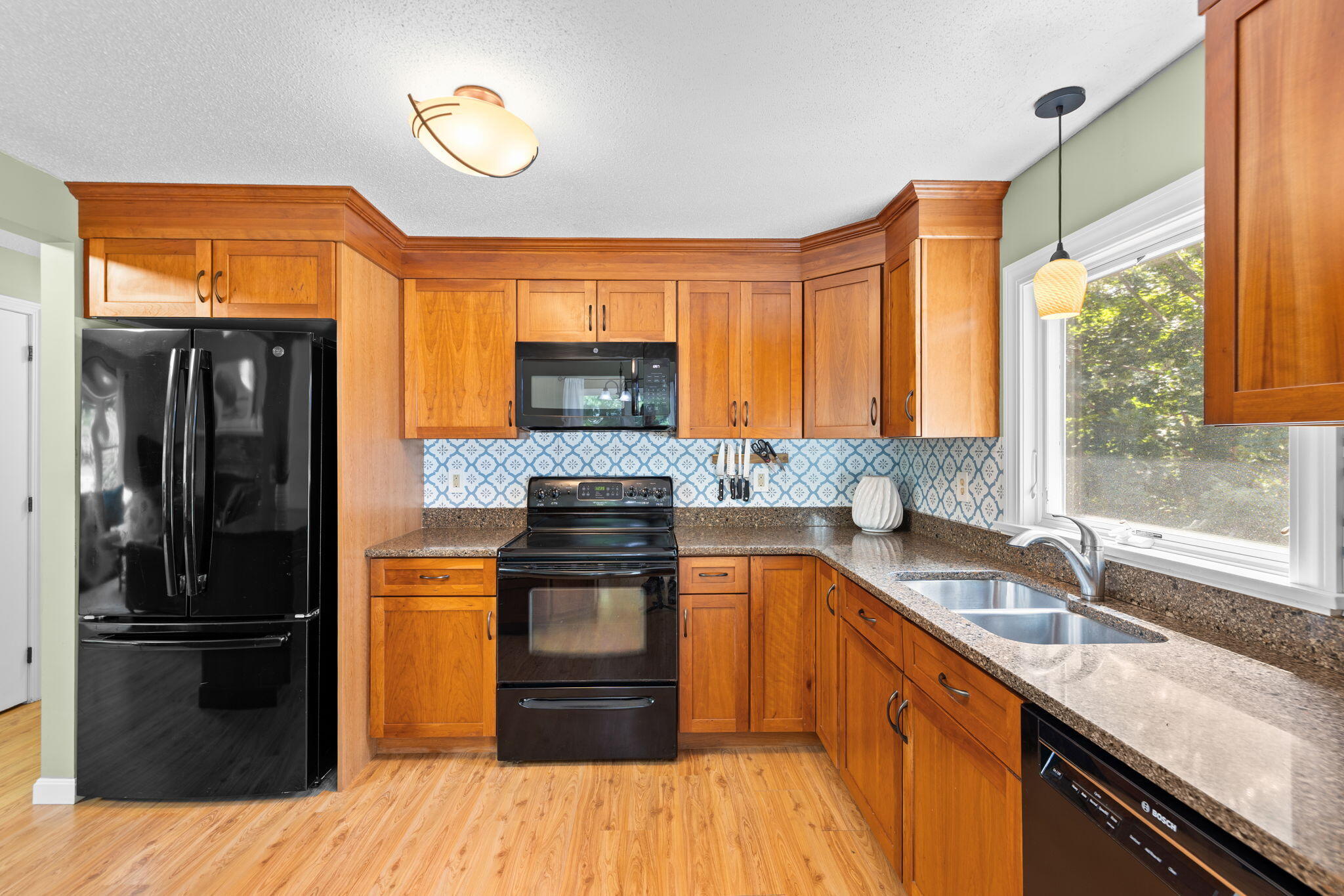 19 Ivest Circle East Falmouth MA 02536