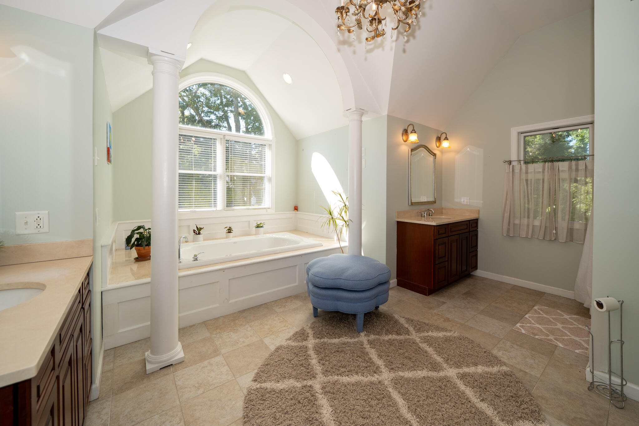 68 Front Street Oak Bluffs MA 02557