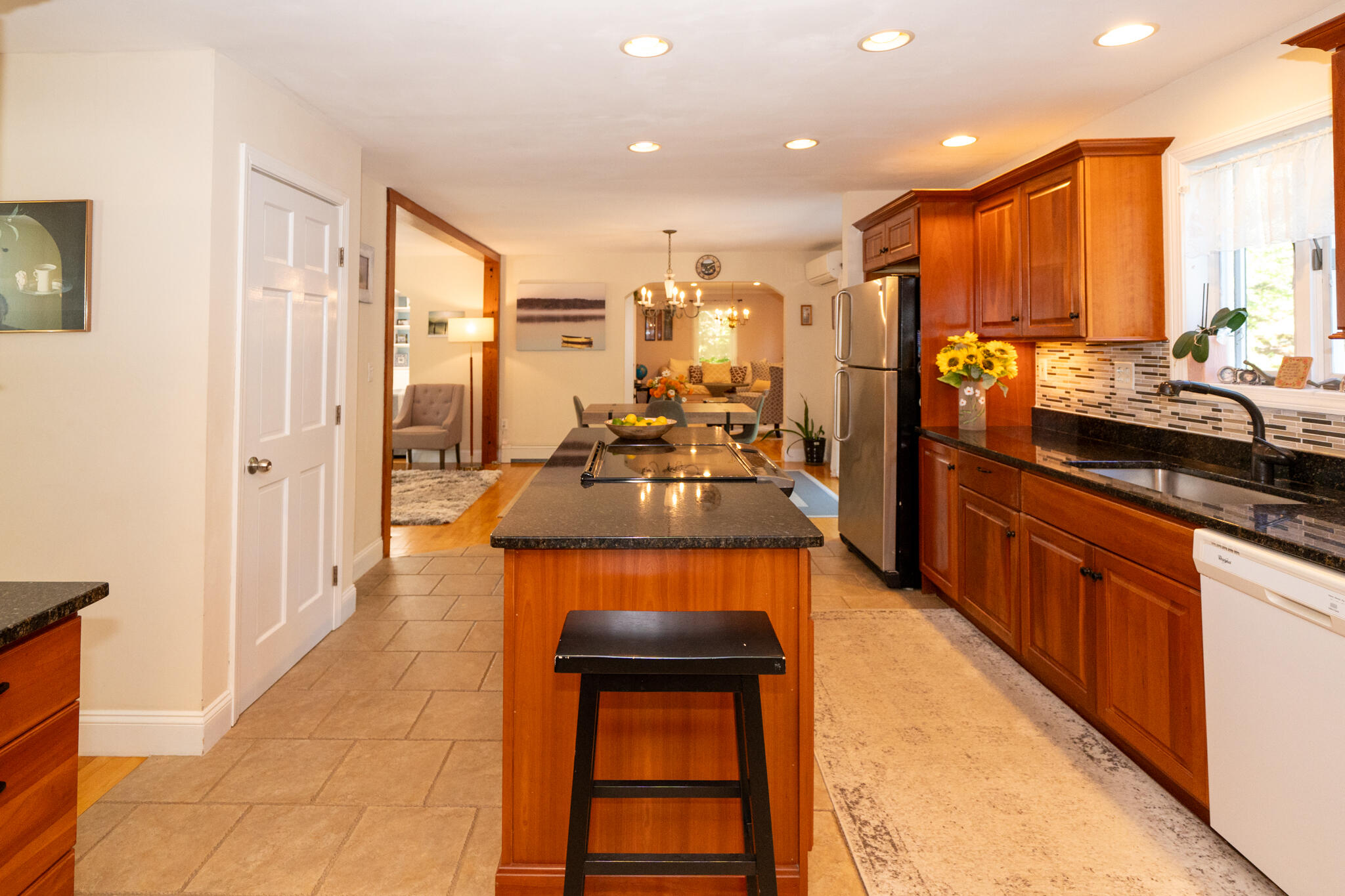 68 Front Street Oak Bluffs MA 02557