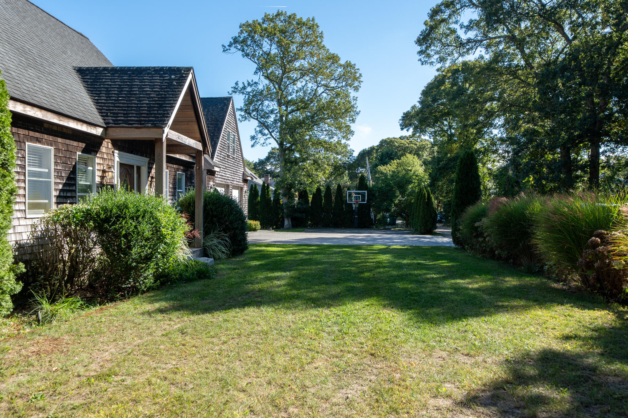 68 Front Street Oak Bluffs MA 02557