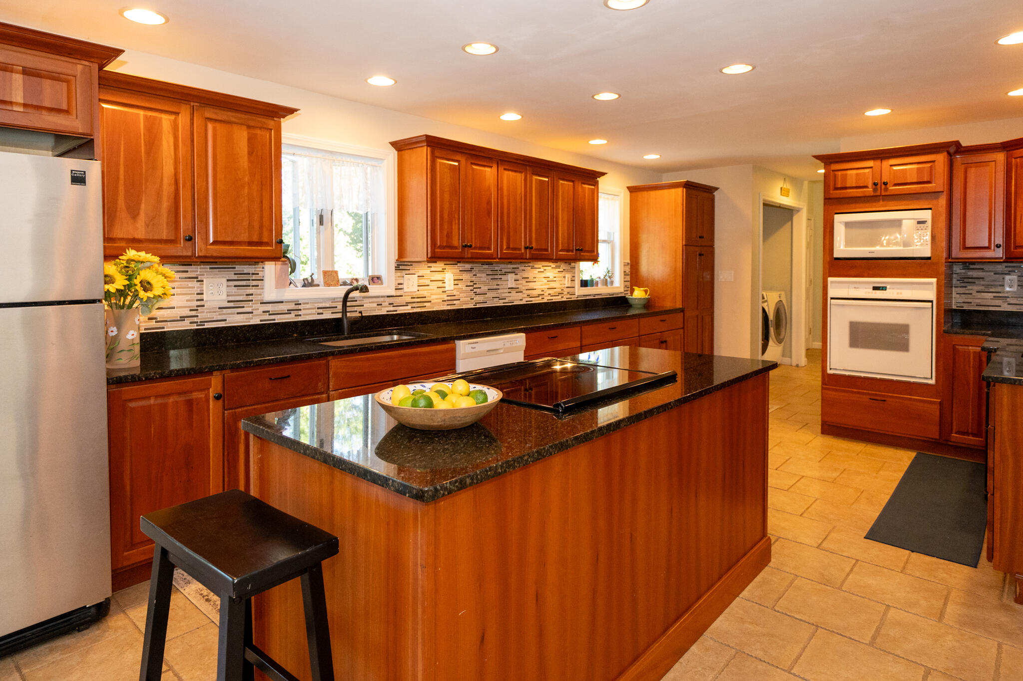 68 Front Street Oak Bluffs MA 02557