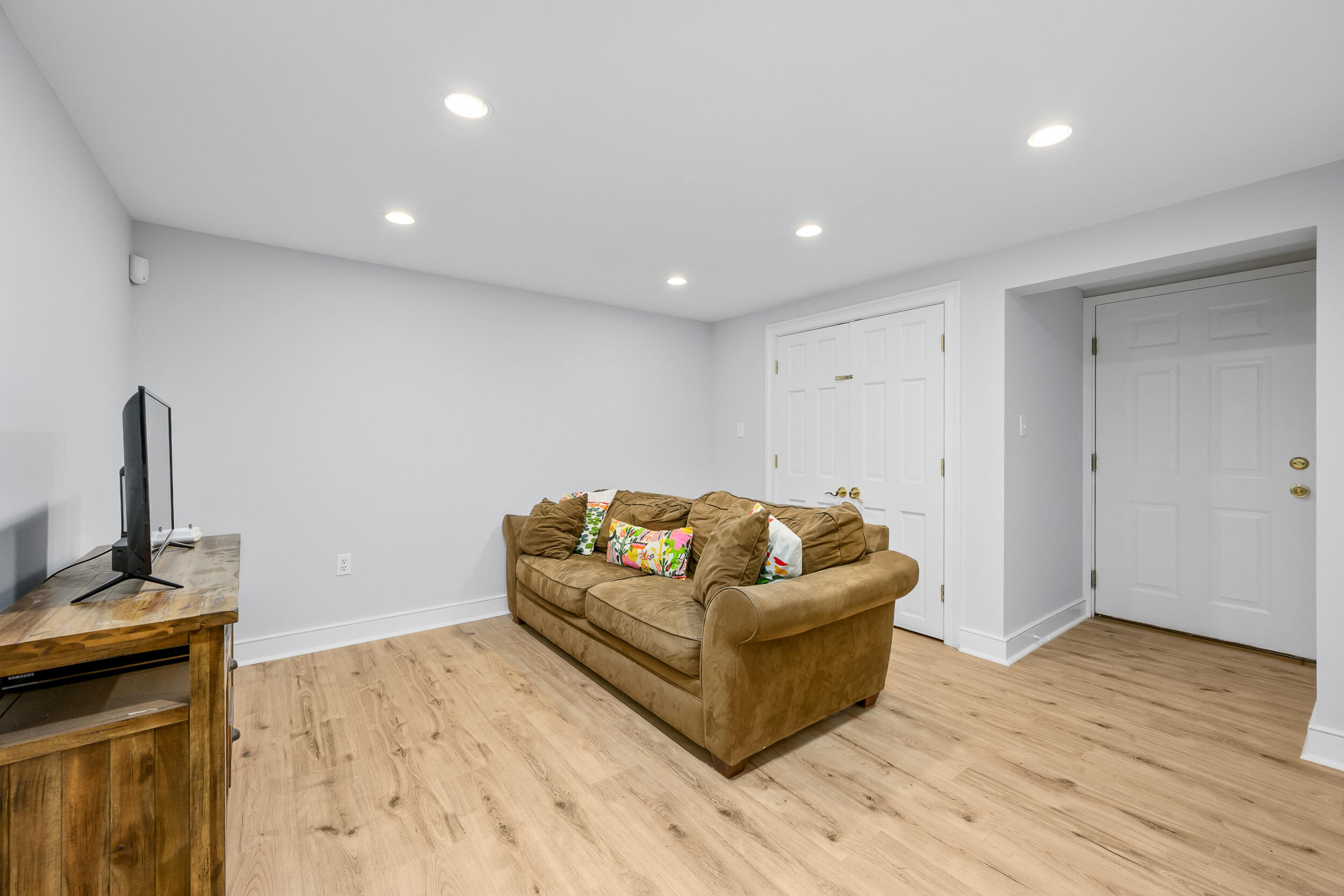 77 Robbins Street Barnstable MA 02655