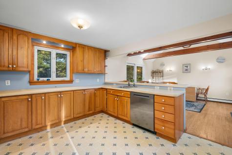 33 Holmes Road Harwich MA 02645
