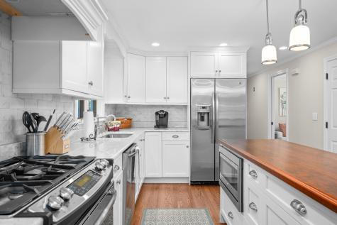 11 Kalmia Way Centerville MA 02632