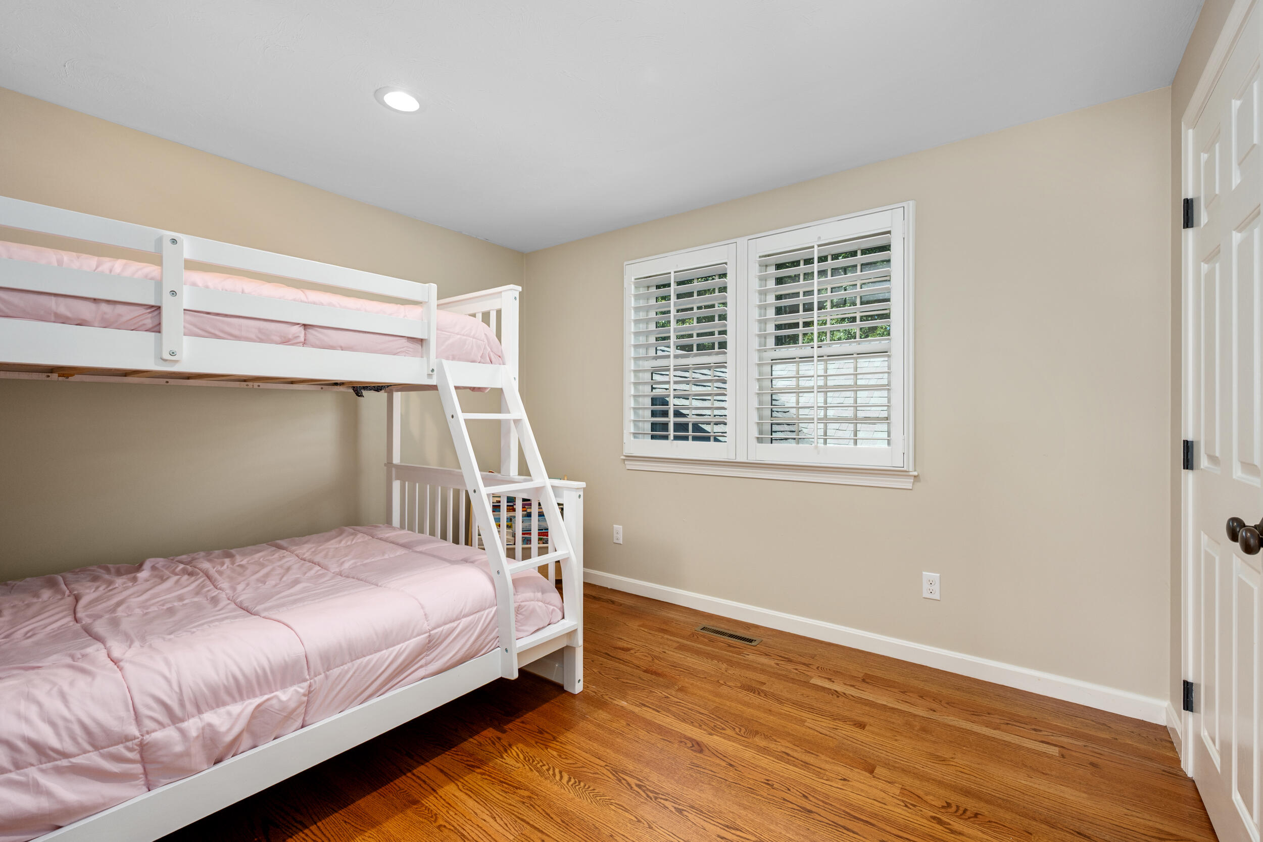 11 Kalmia Way Centerville MA 02632