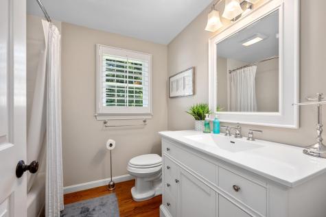 11 Kalmia Way Centerville MA 02632