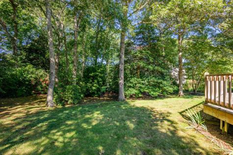 11 Kalmia Way Centerville MA 02632
