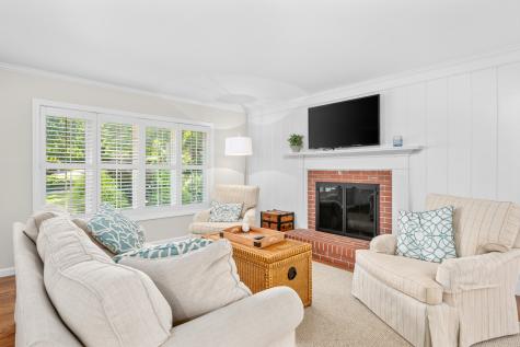 11 Kalmia Way Centerville MA 02632