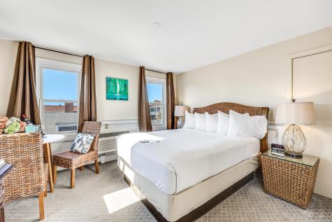 7 Central Street Provincetown MA 02657