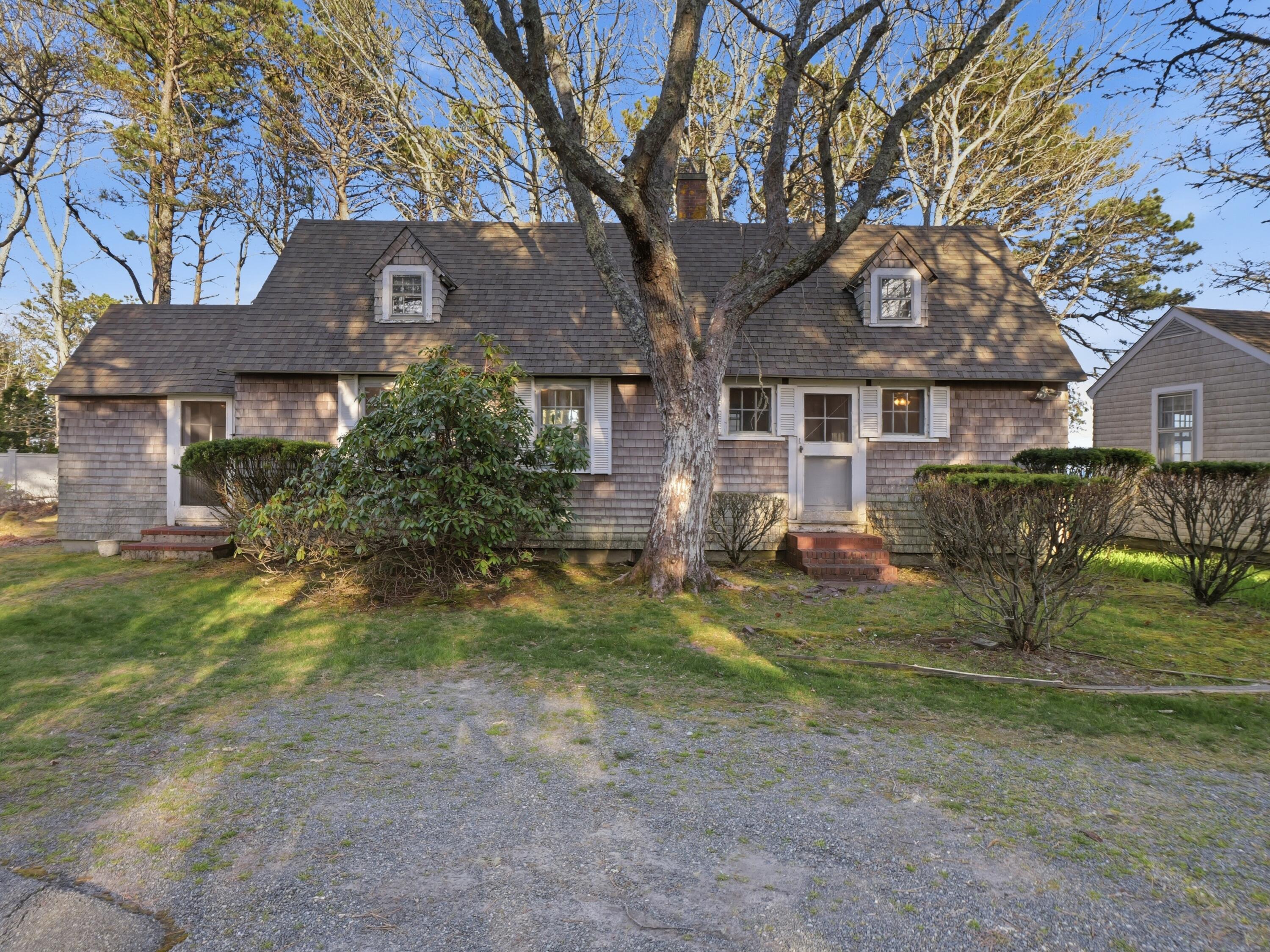 190 Vineyard Road Cotuit MA 02635