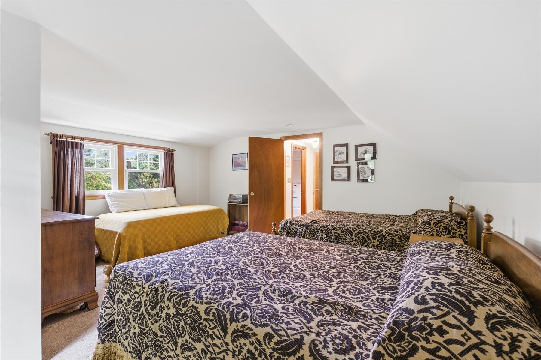 10 Field Road Eastham MA 02642