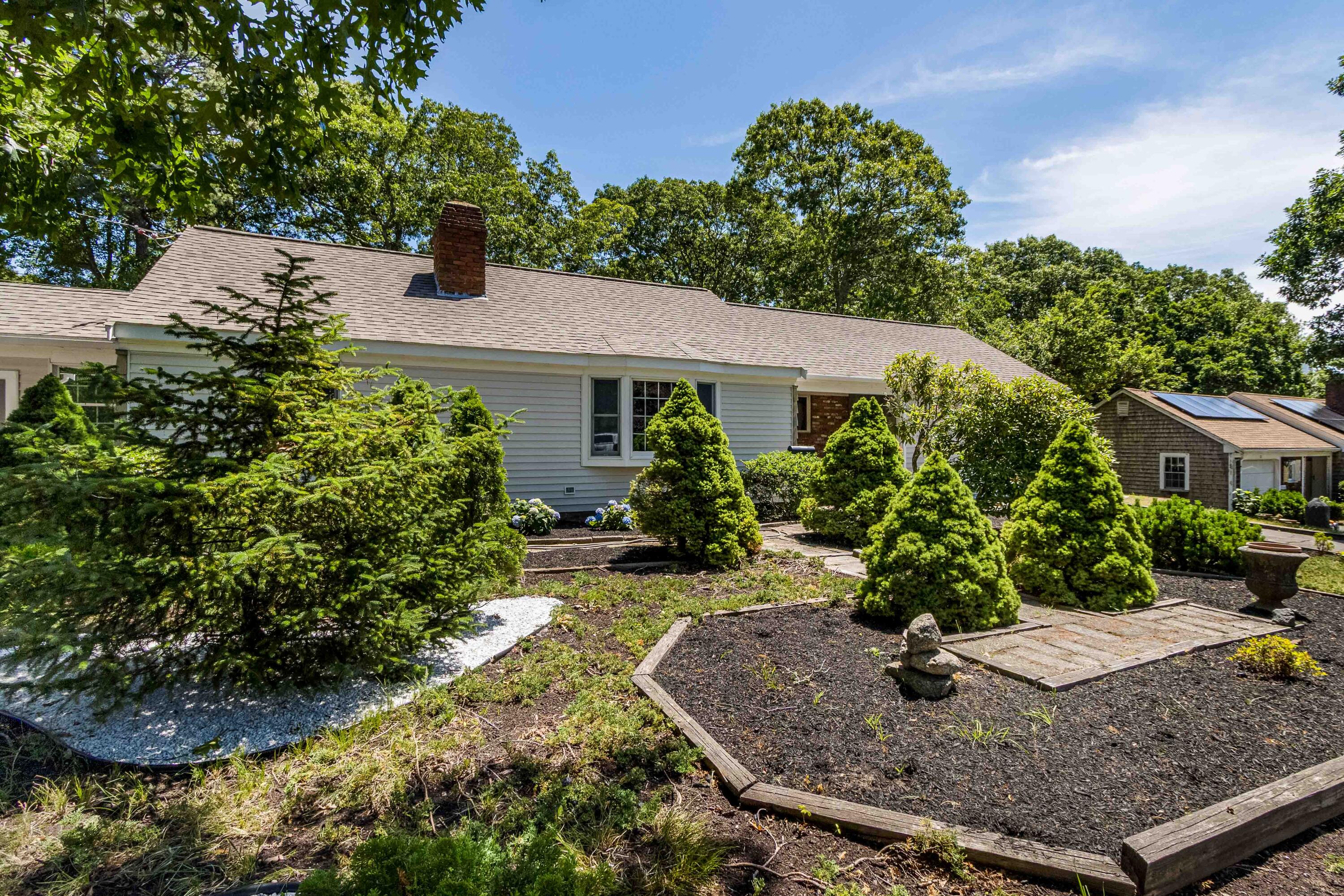32 Davis Road Yarmouth MA 02664