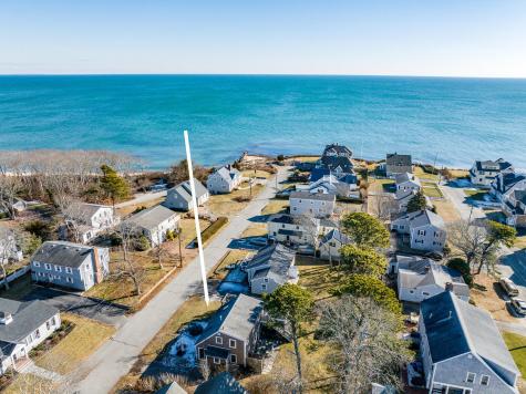 9 Starboard Lane Mashpee MA 02649