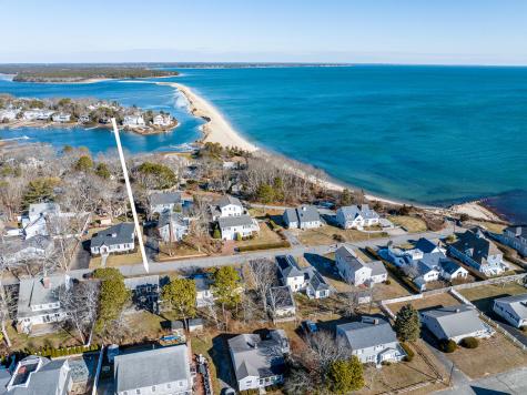 9 Starboard Lane Mashpee MA 02649