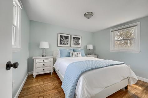 32 Washington Avenue Hyannis MA 02601