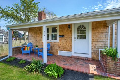 32 Washington Avenue Hyannis MA 02601