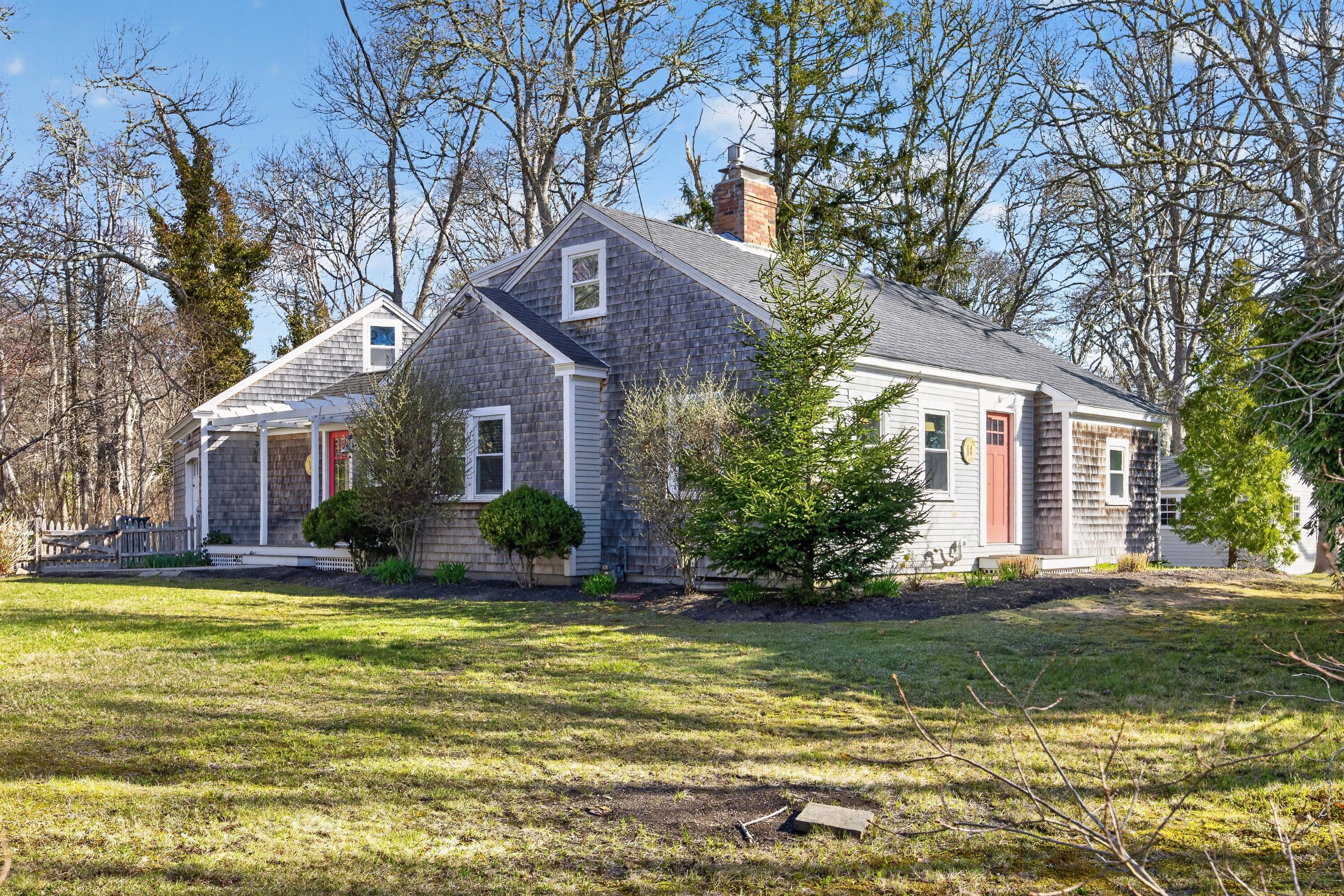 14 Lovers Lane Harwich MA 02645
