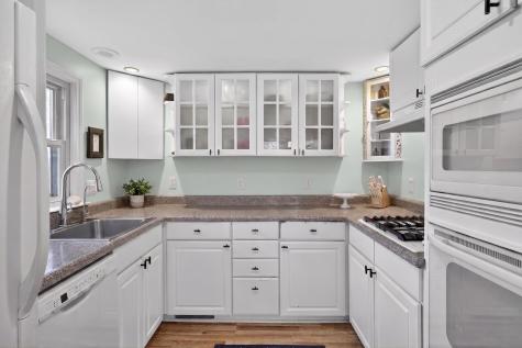 14 Lovers Lane Harwich MA 02645