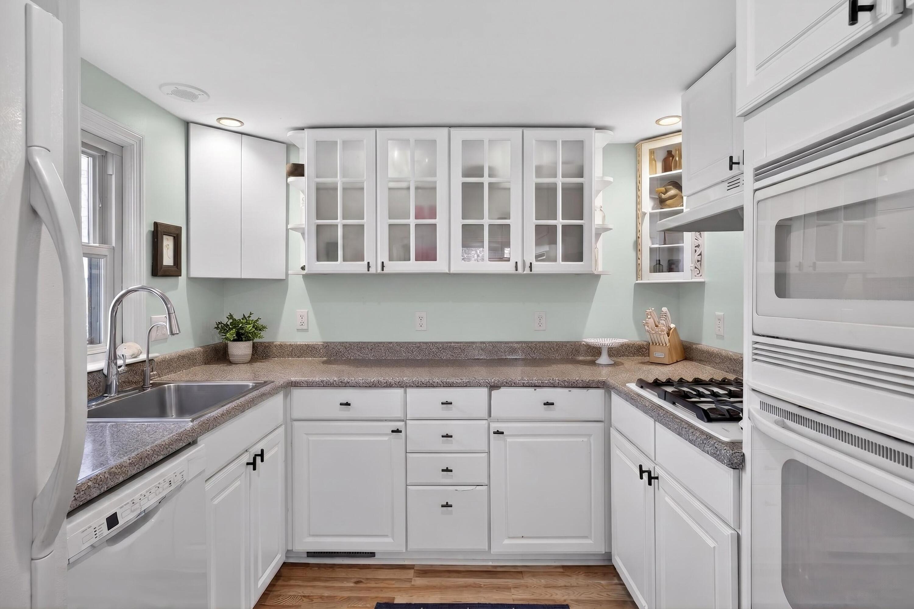 14 Lovers Lane Harwich MA 02645