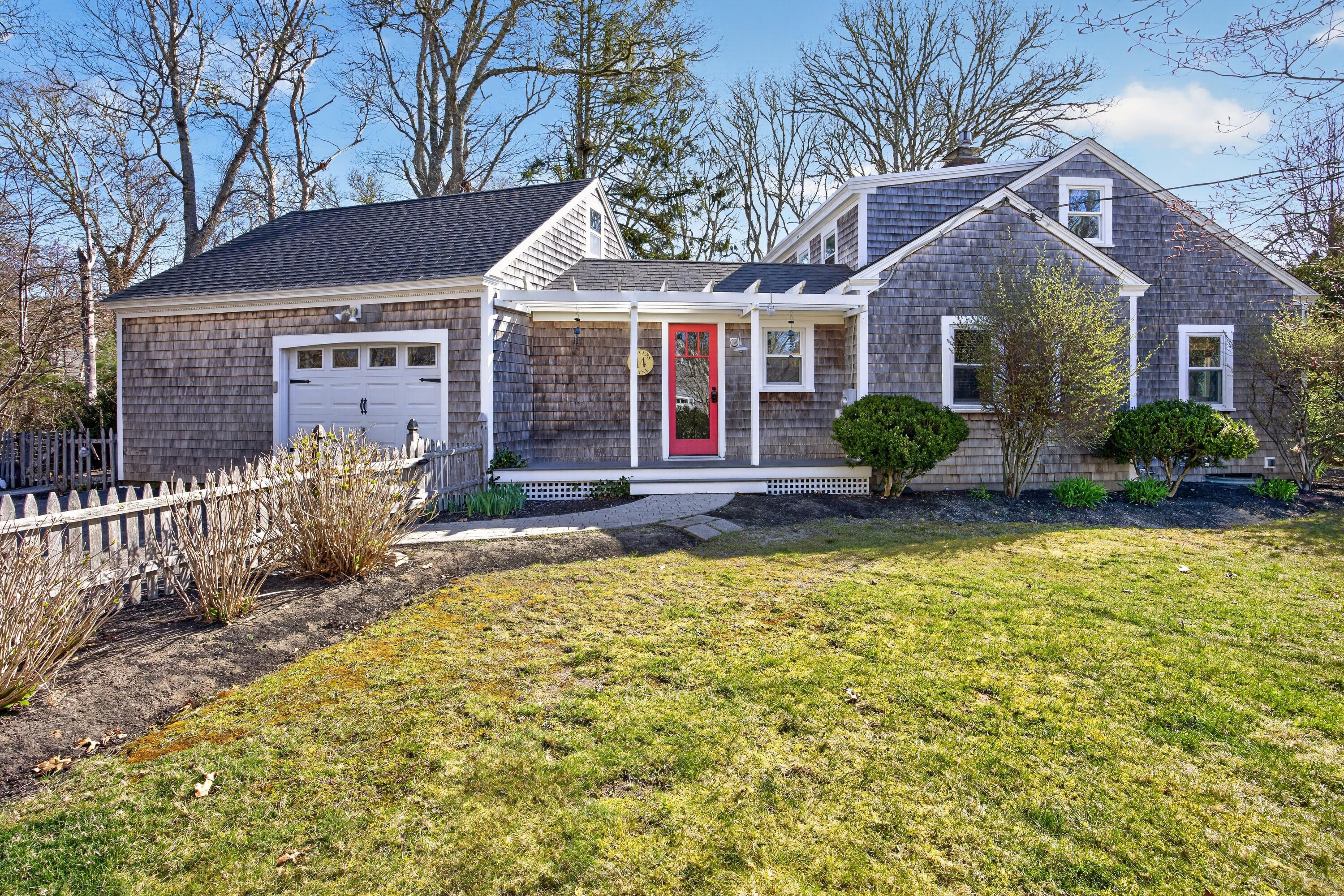 14 Lovers Lane Harwich MA 02645