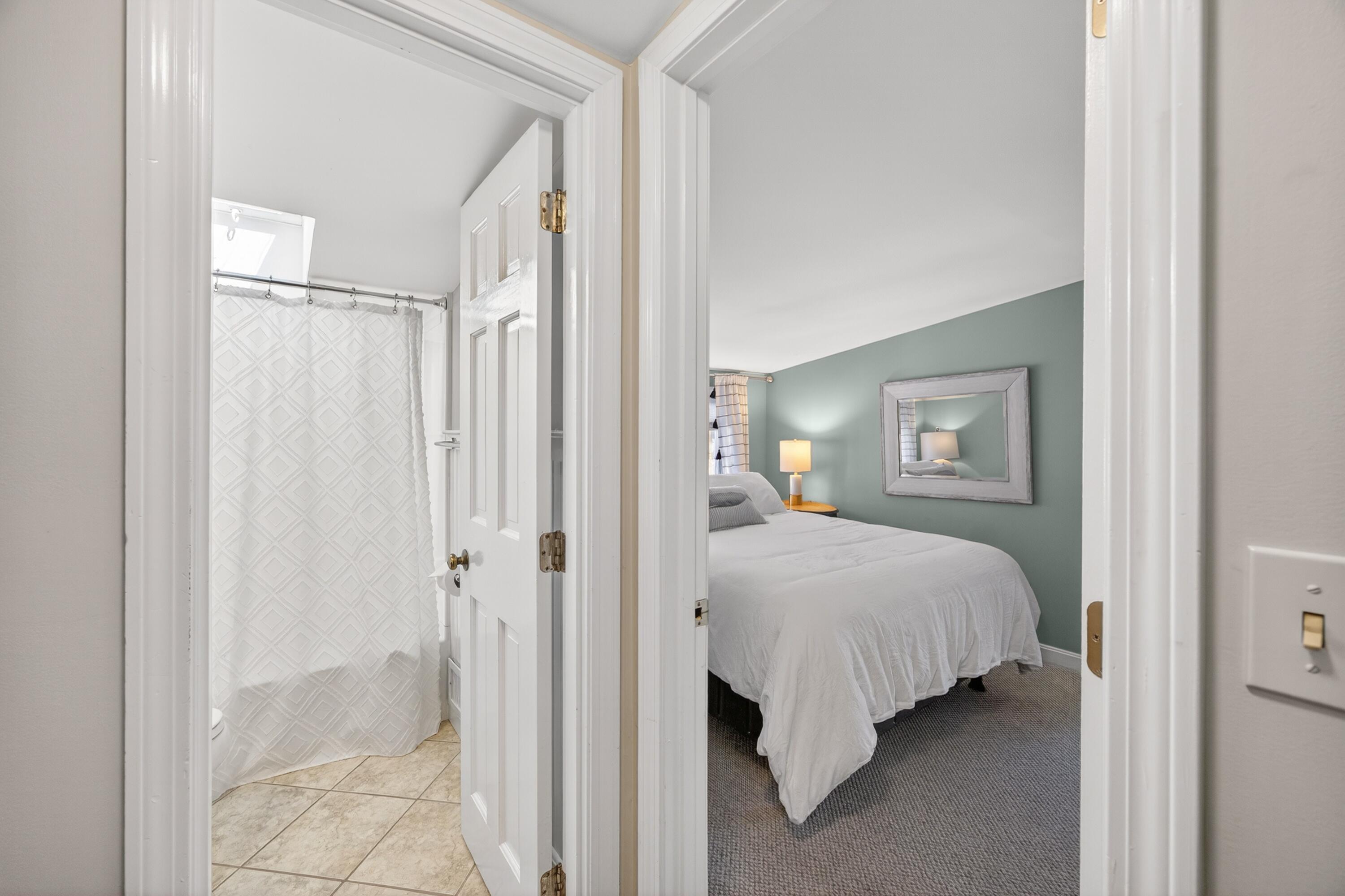 14 Lovers Lane Harwich MA 02645