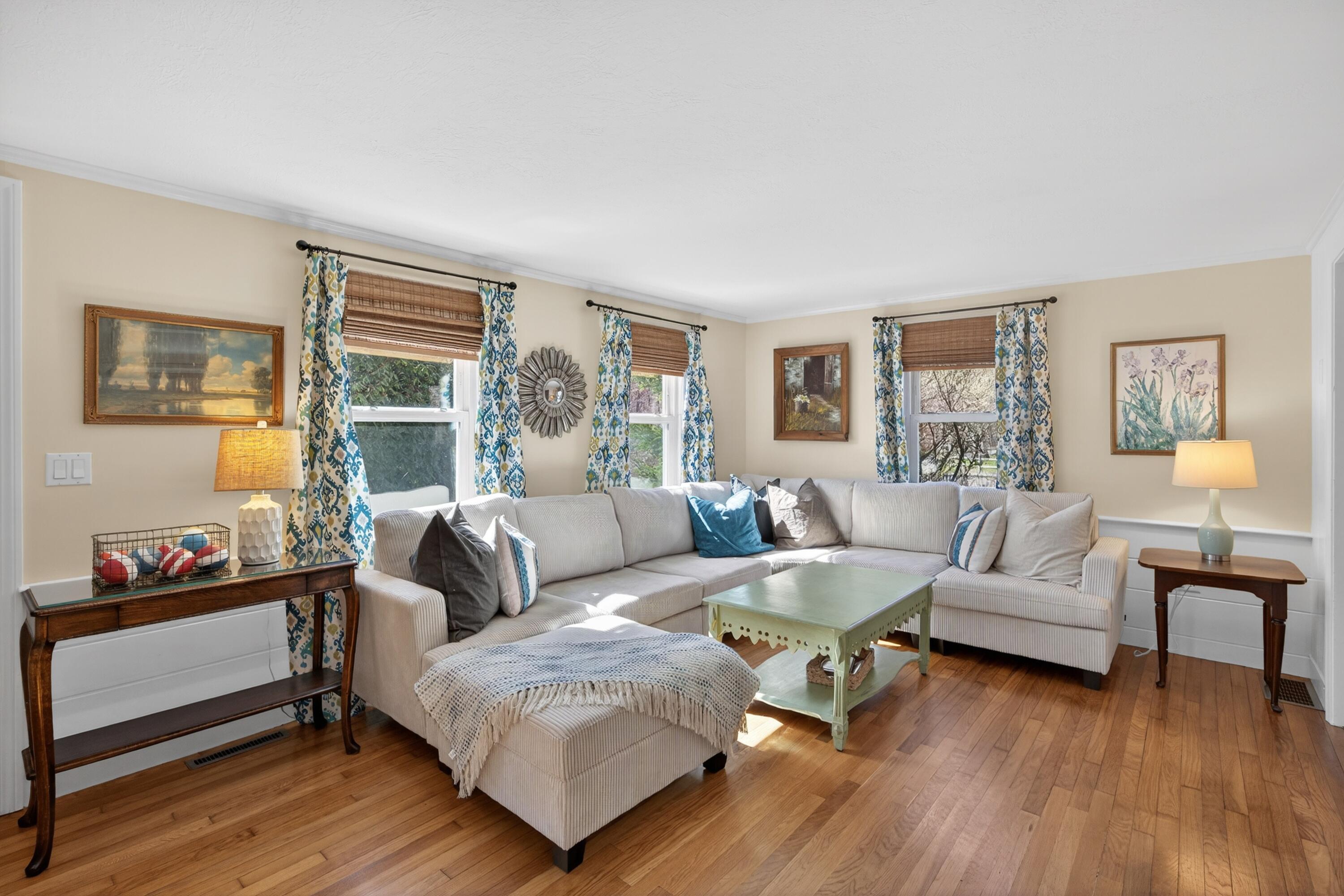 14 Lovers Lane Harwich MA 02645