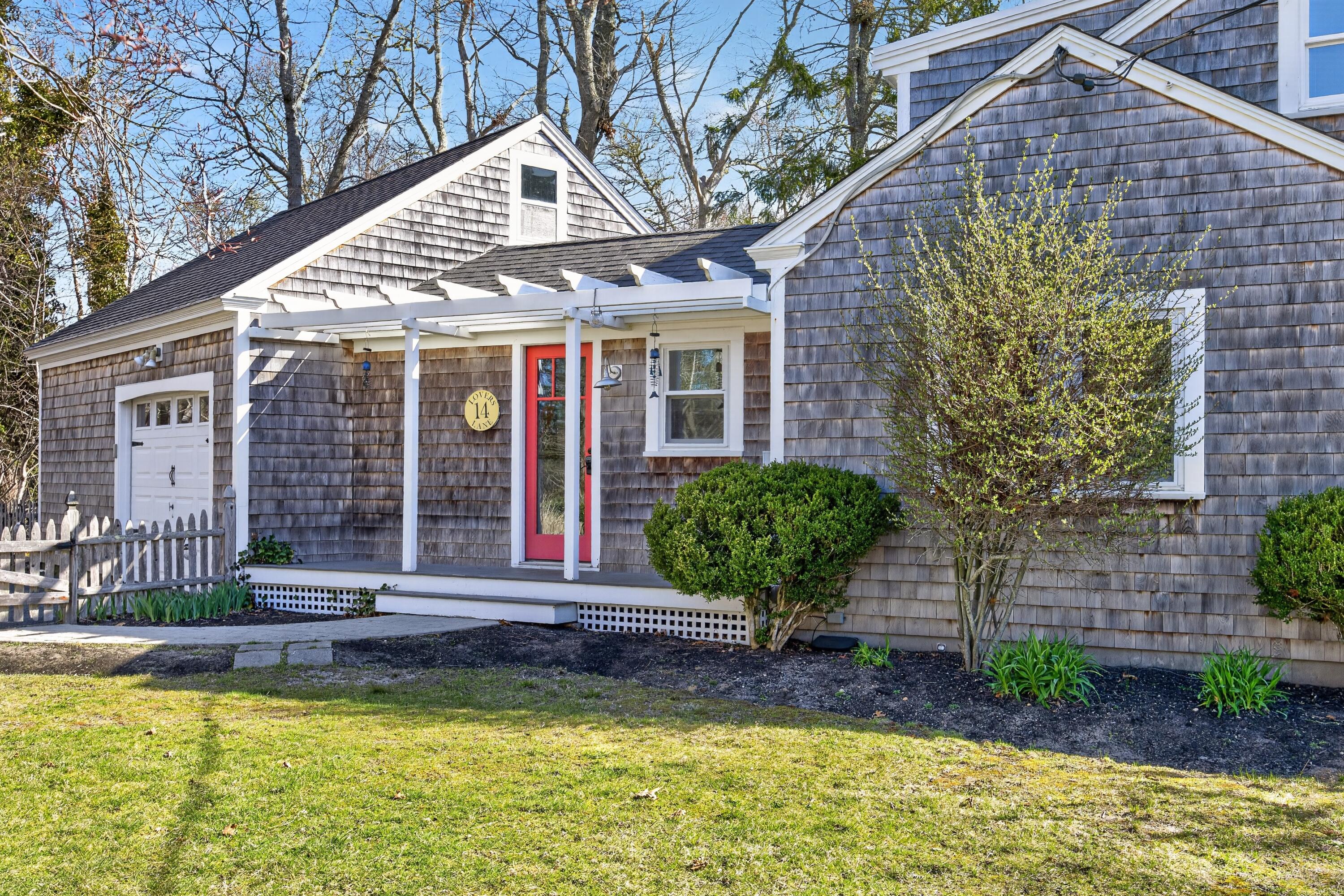 14 Lovers Lane Harwich MA 02645