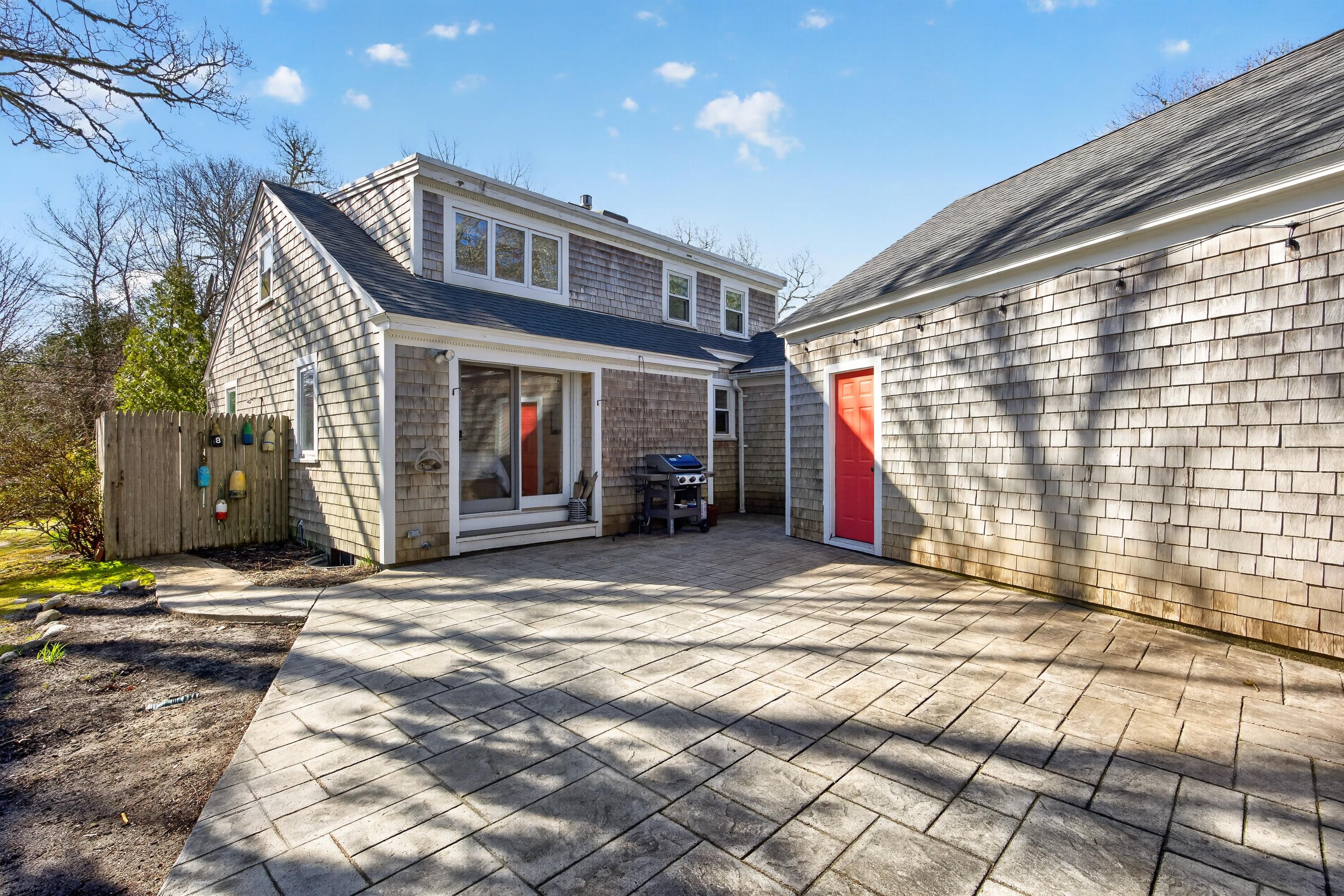 14 Lovers Lane Harwich MA 02645