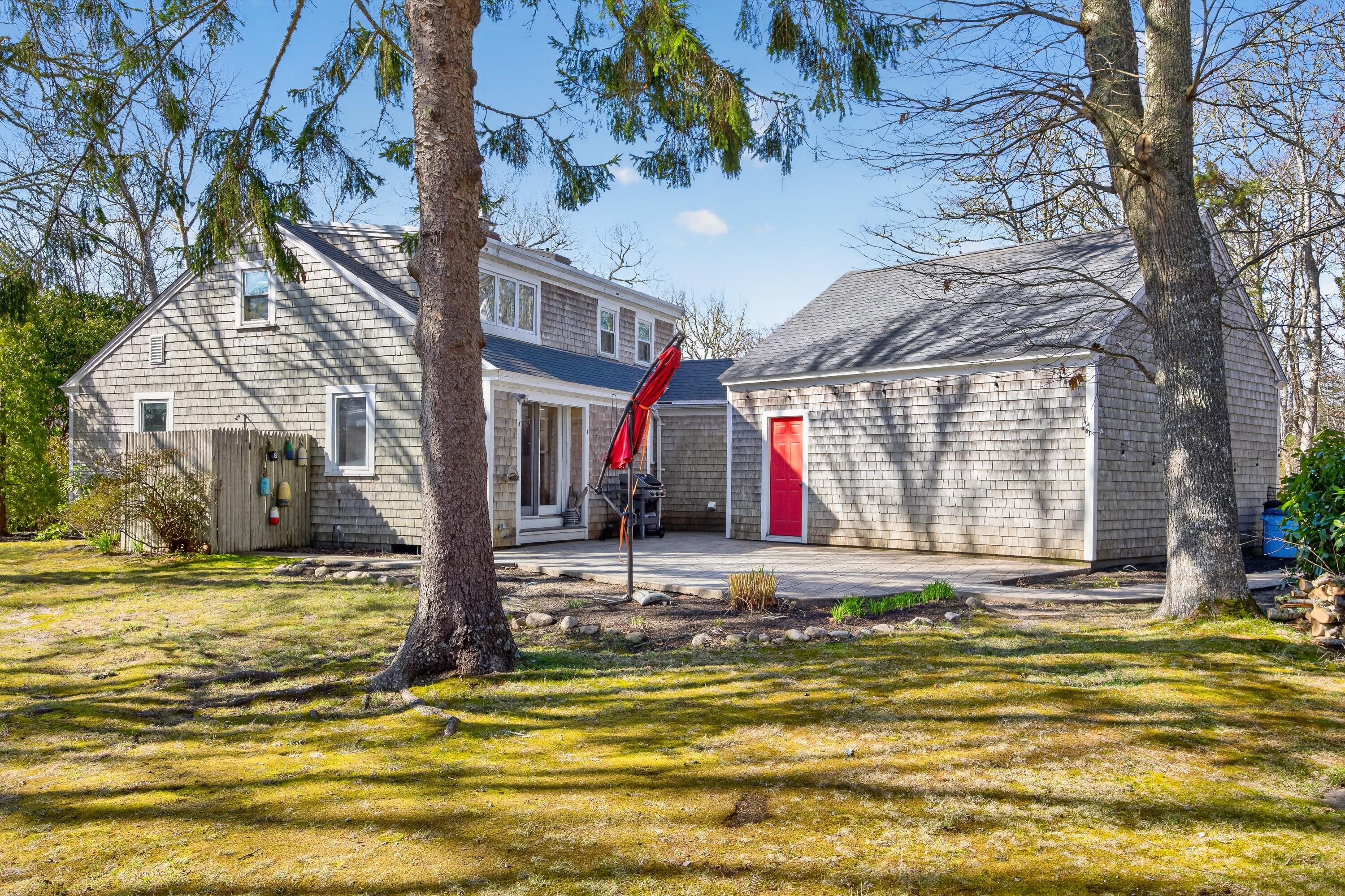14 Lovers Lane Harwich MA 02645